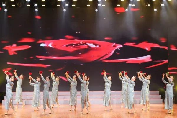 银龄艺彩迎新春——河南省老干部活动学习中心2025“迎新年”文艺汇演侧记
